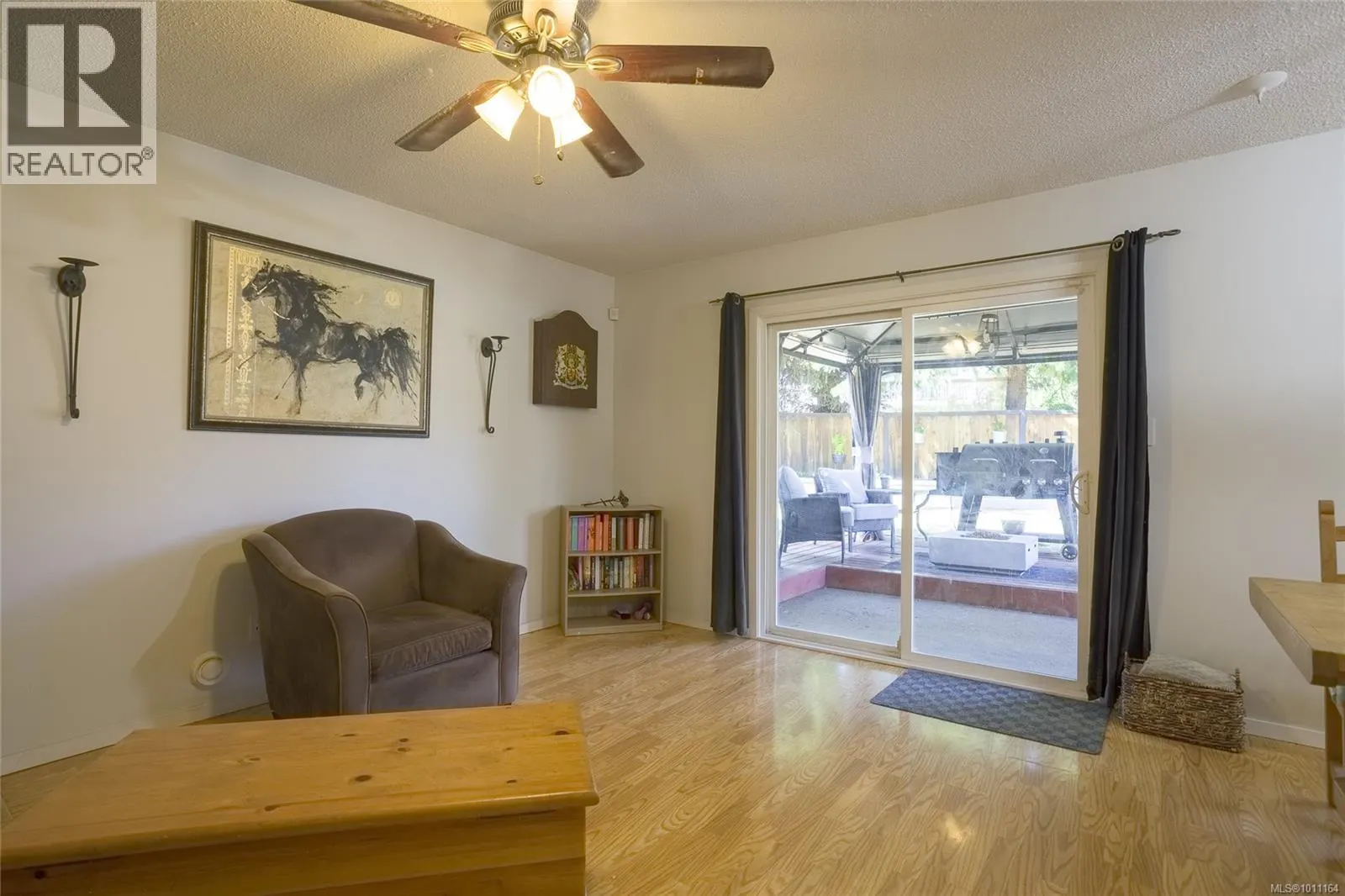 6144 Edgehill Pl