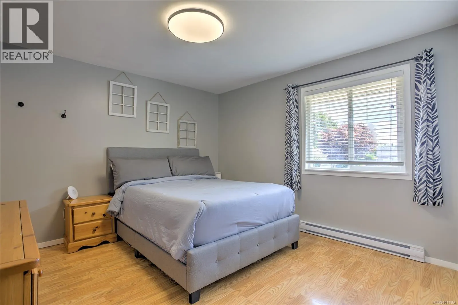 6144 Edgehill Pl