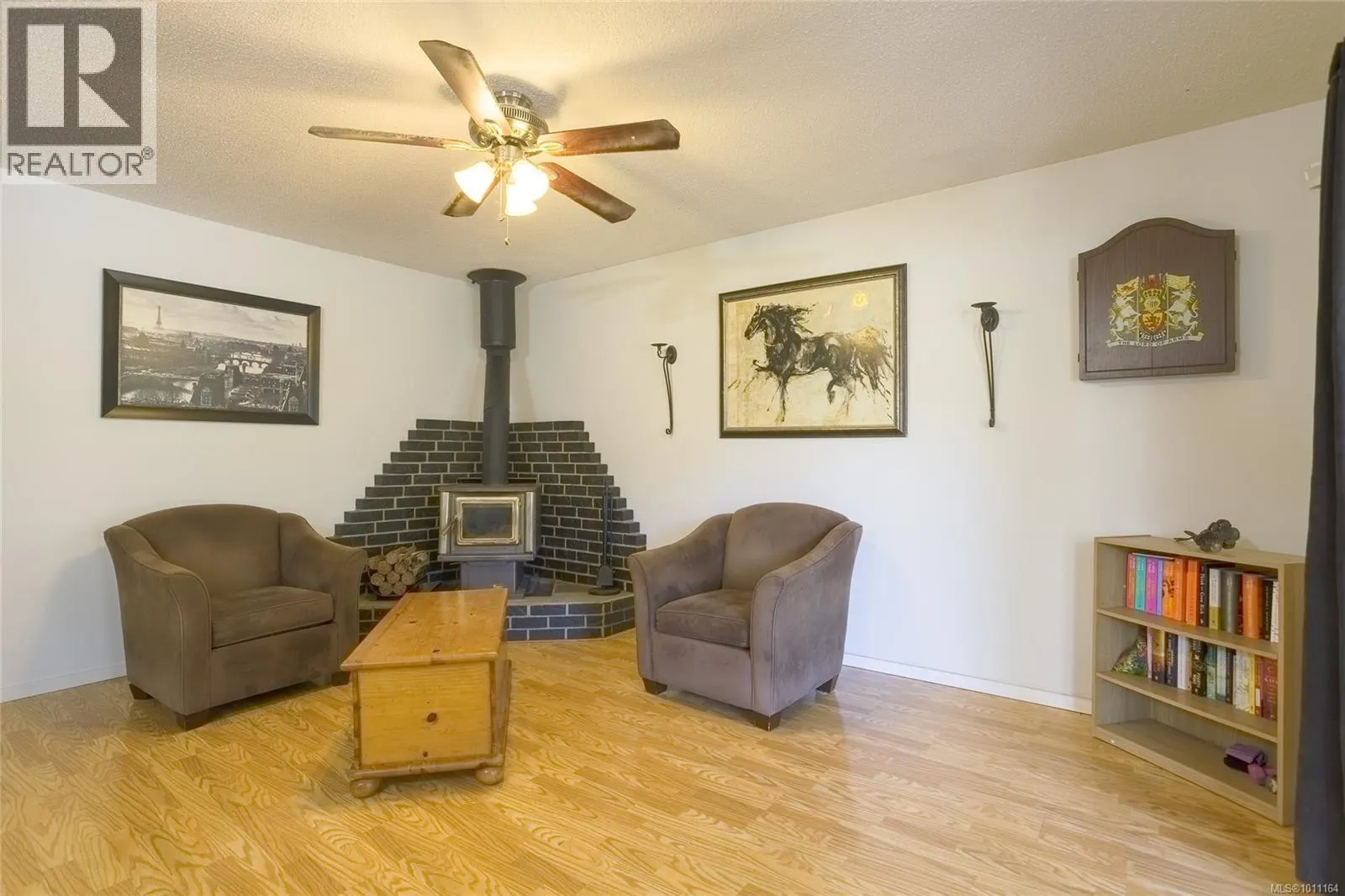 6144 Edgehill Pl