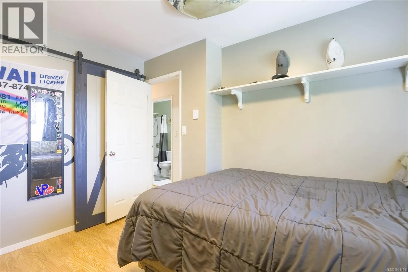 6144 Edgehill Pl