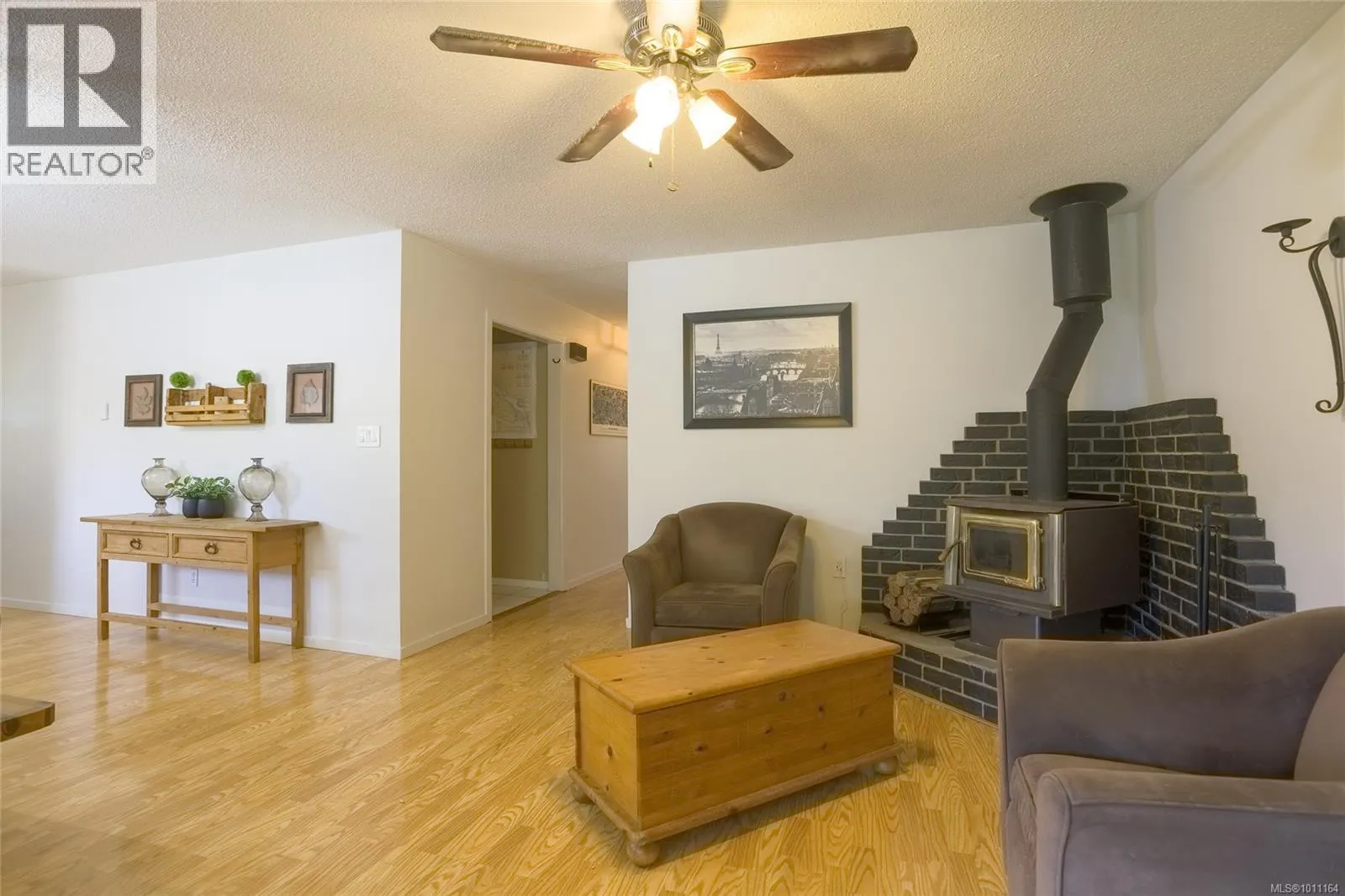6144 Edgehill Pl