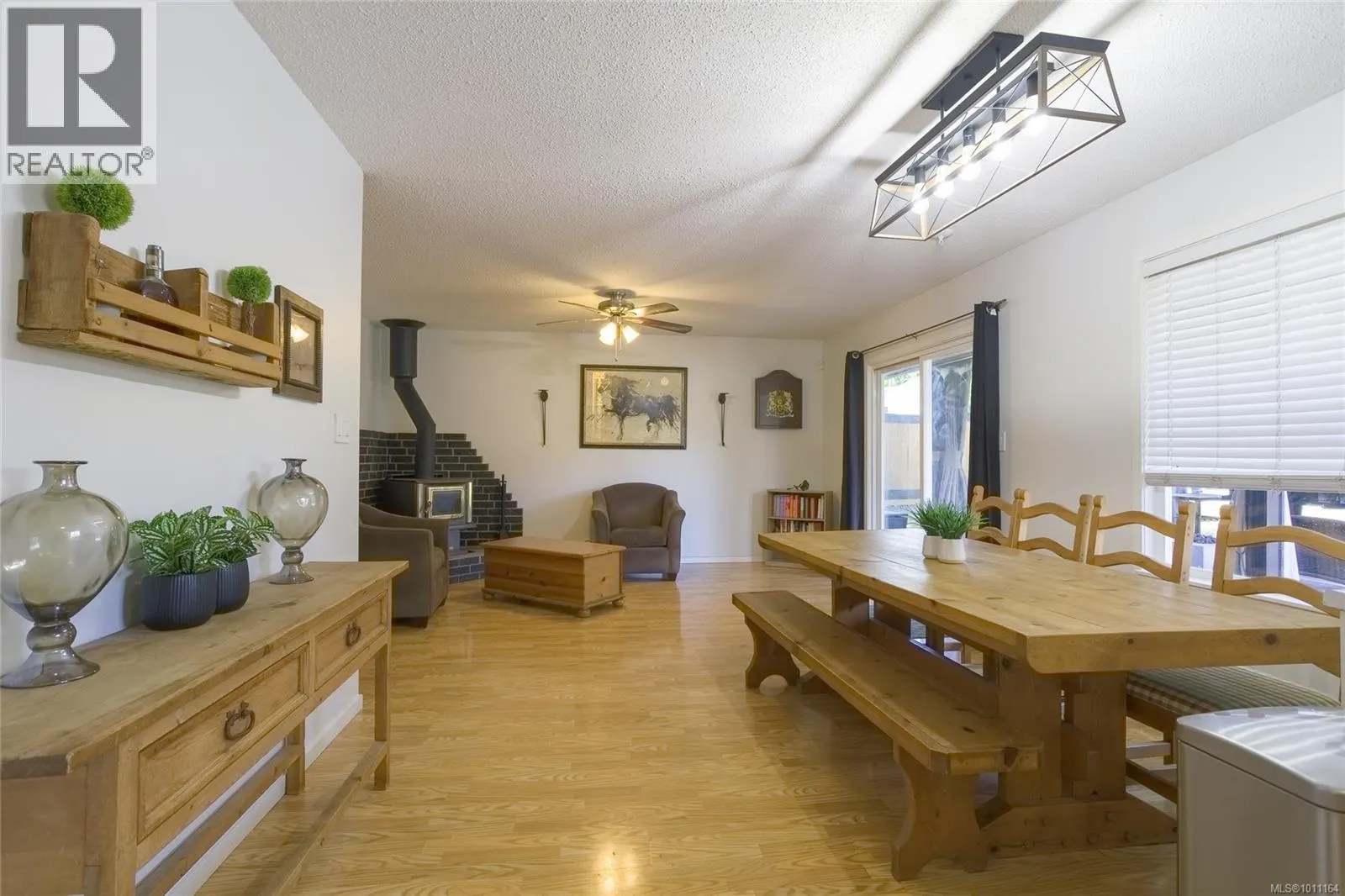 6144 Edgehill Pl