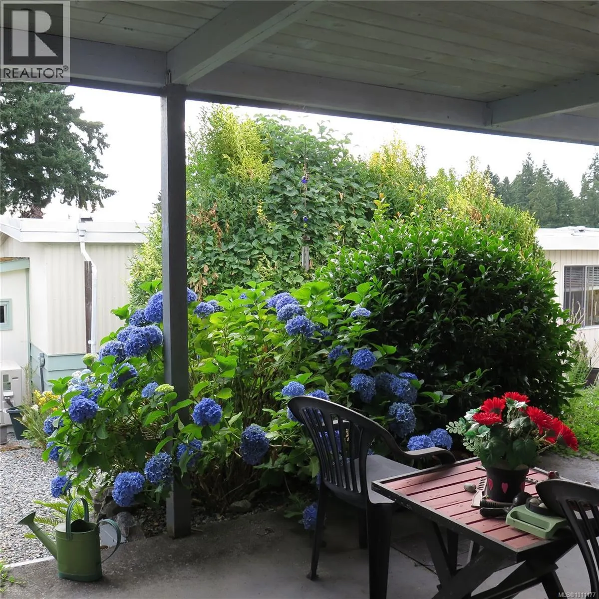 80 10980 Westdowne Rd