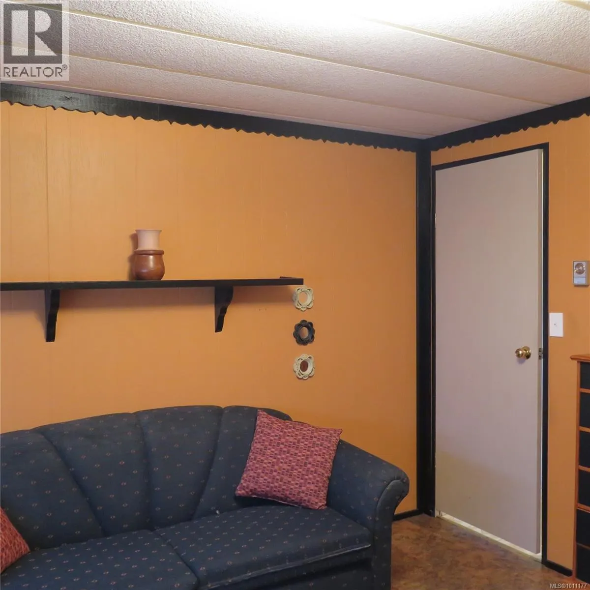 80 10980 Westdowne Rd
