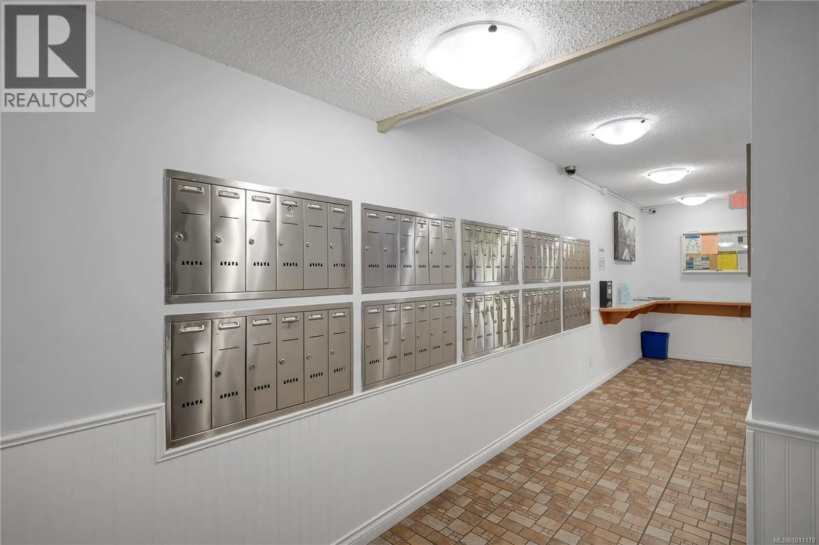 201 585 Dogwood St S