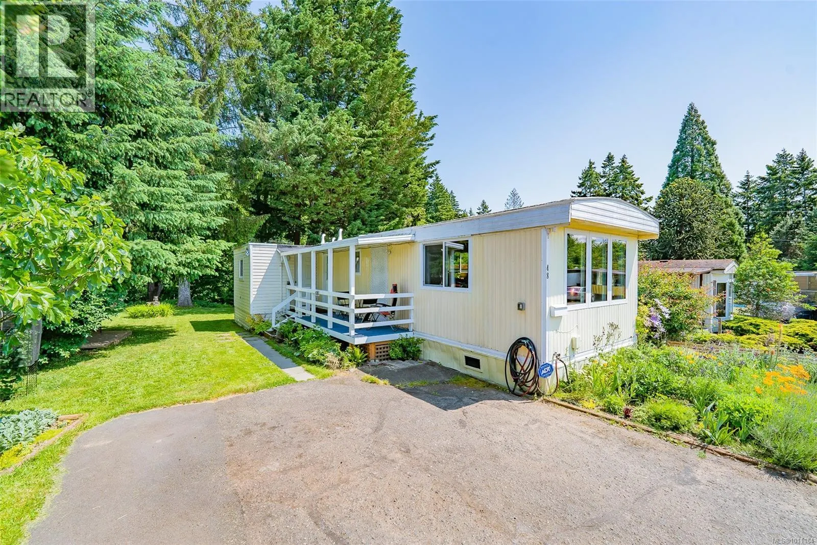 48 Honey Dr
