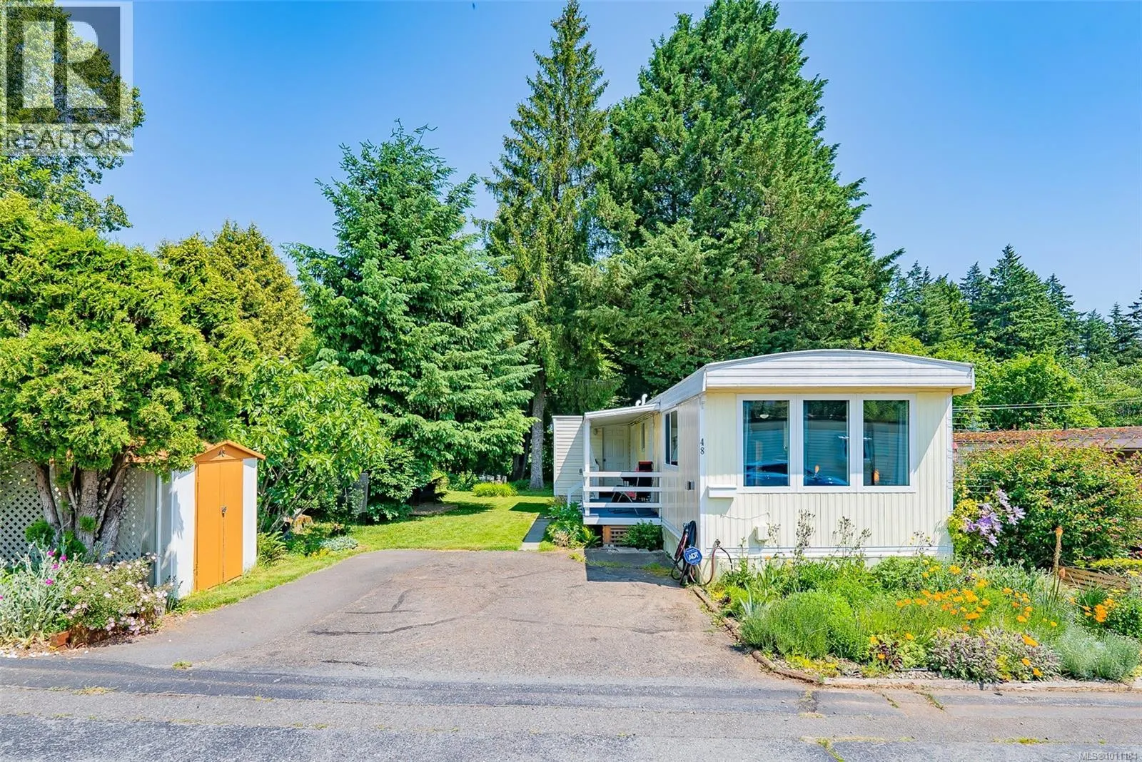 48 Honey Dr