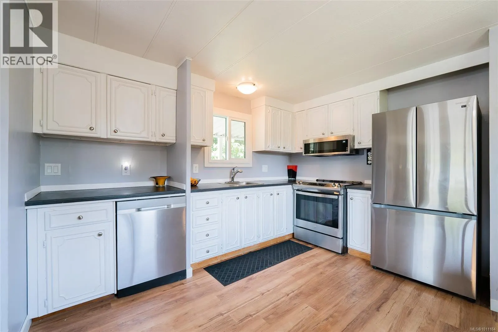 48 Honey Dr