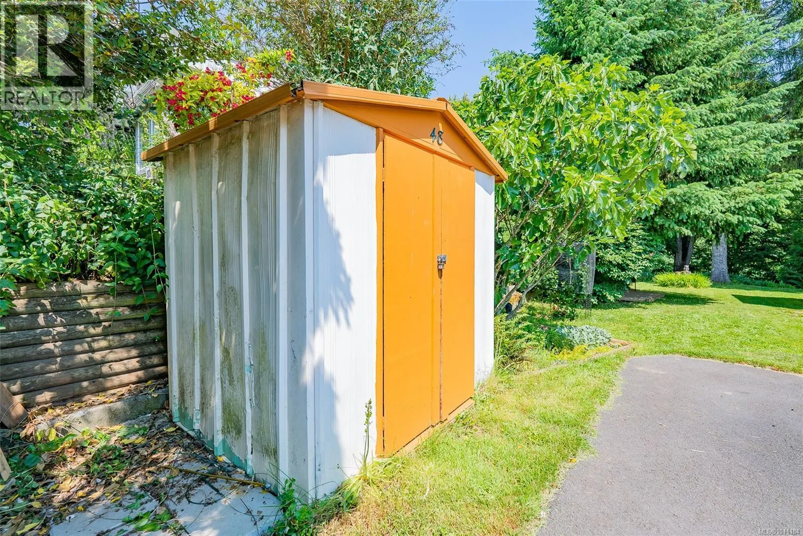 48 Honey Dr