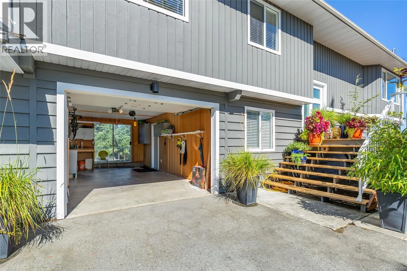 3153 Marion Way