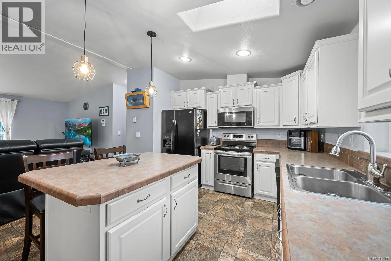 1888 BATES Rd