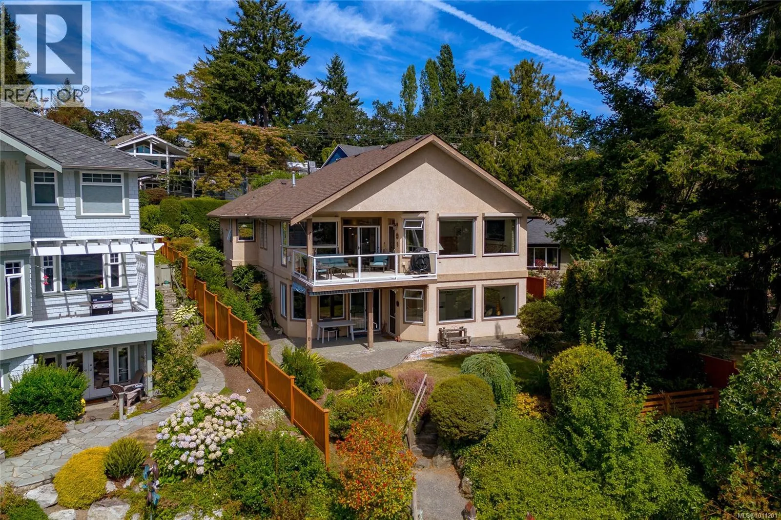 7064 Brentwood Dr