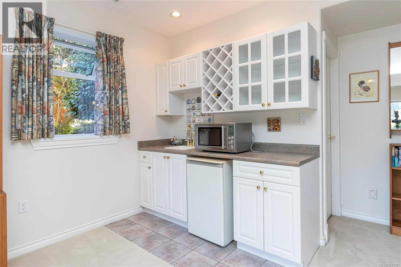 7064 Brentwood Dr