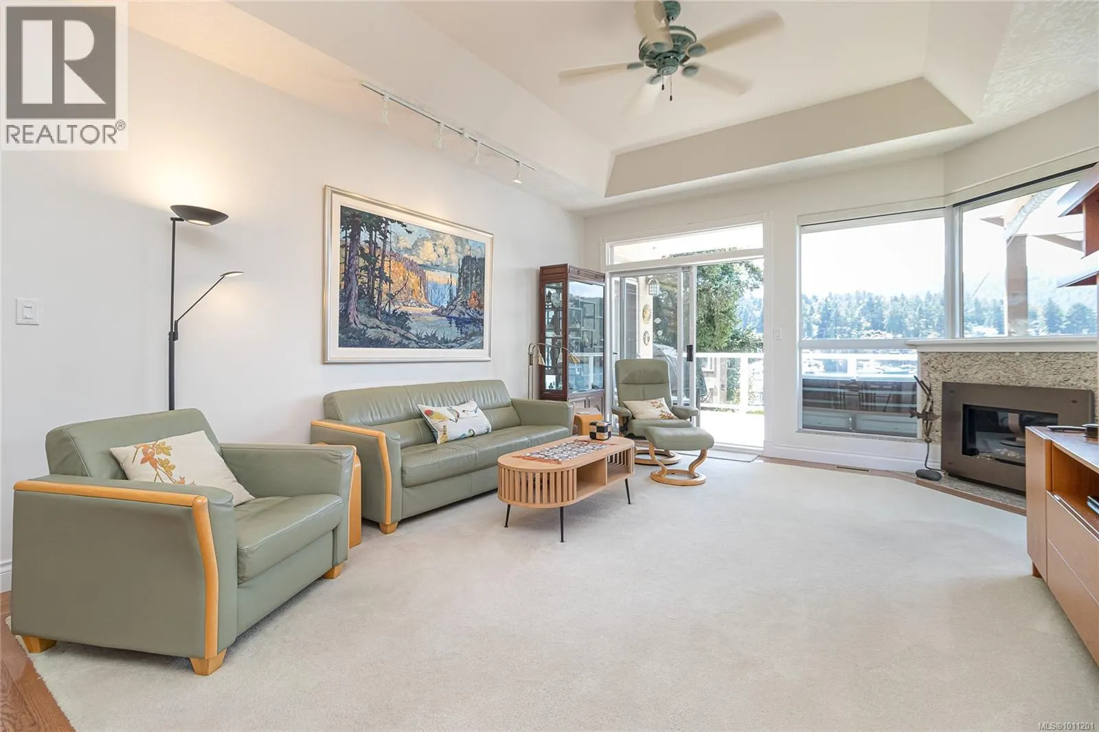 7064 Brentwood Dr