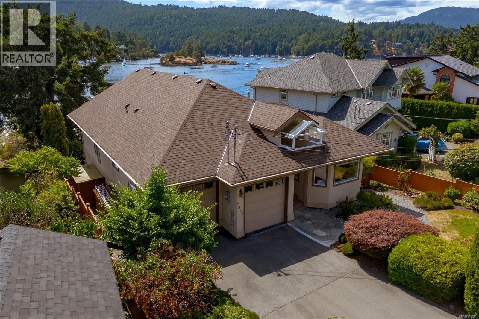 7064 Brentwood Dr