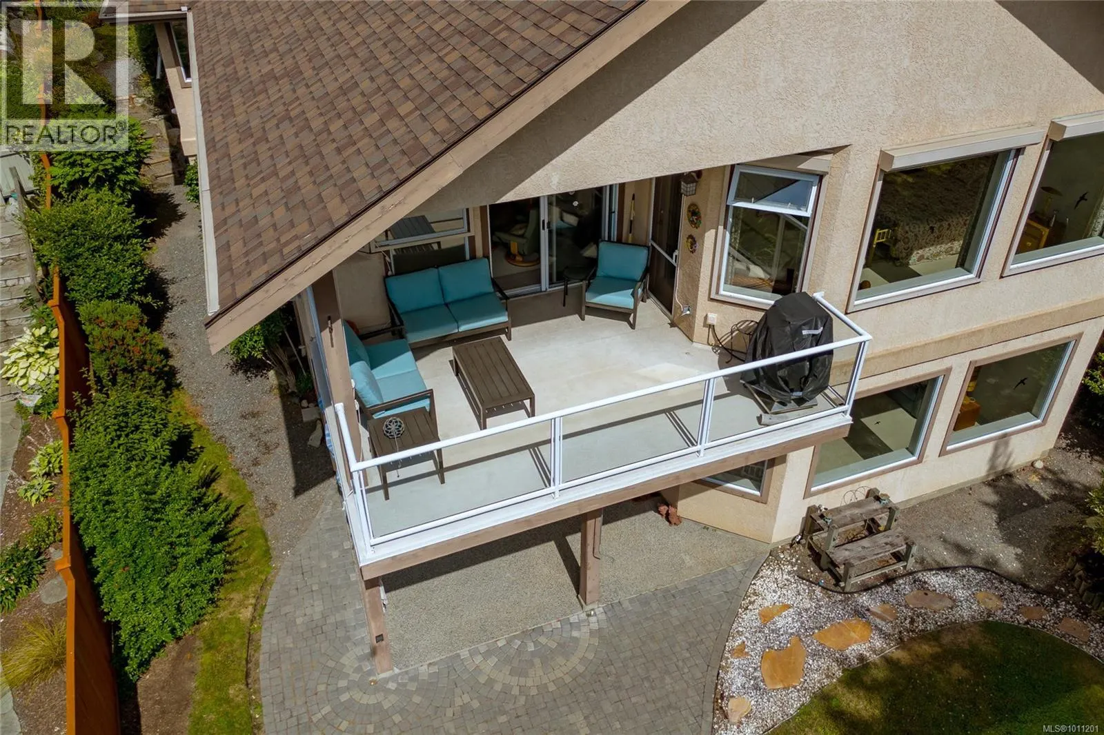 7064 Brentwood Dr