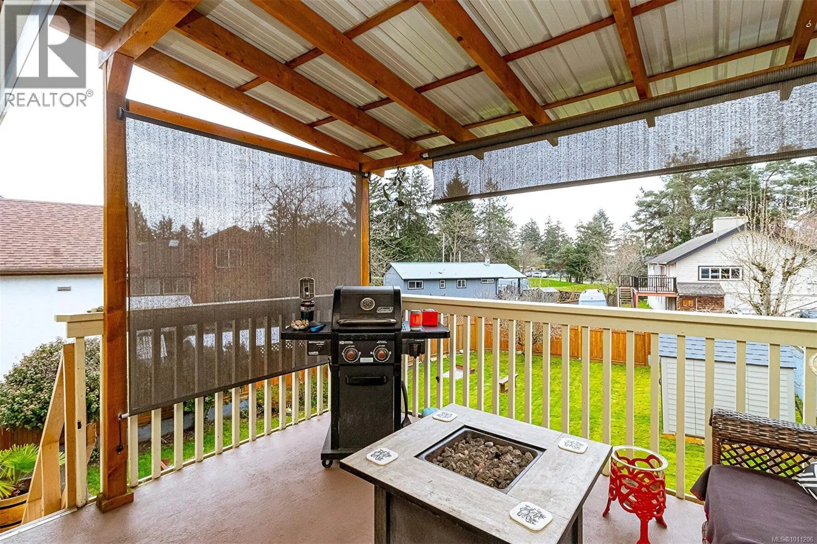 1135 McDonald Cres