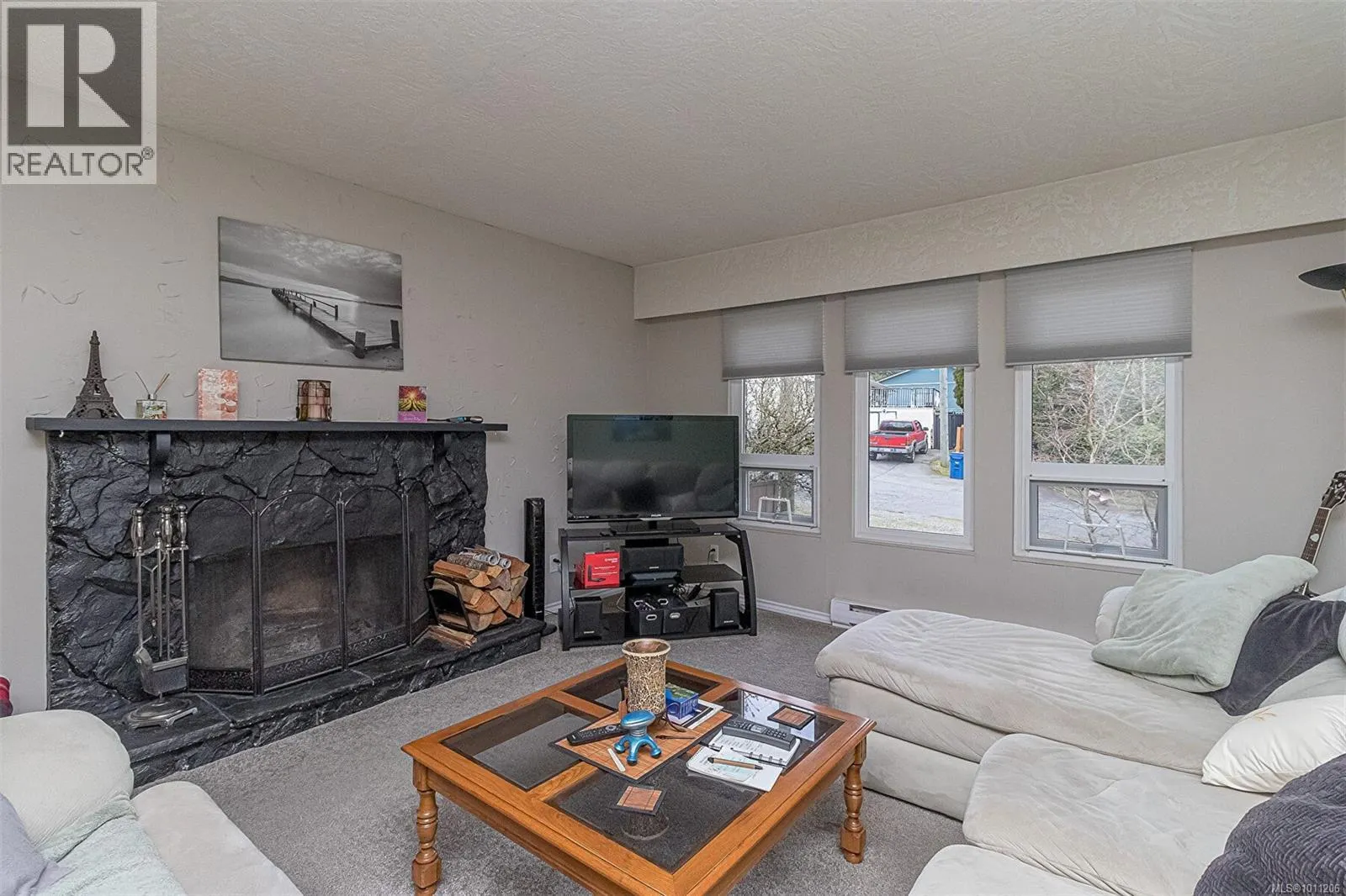1135 McDonald Cres