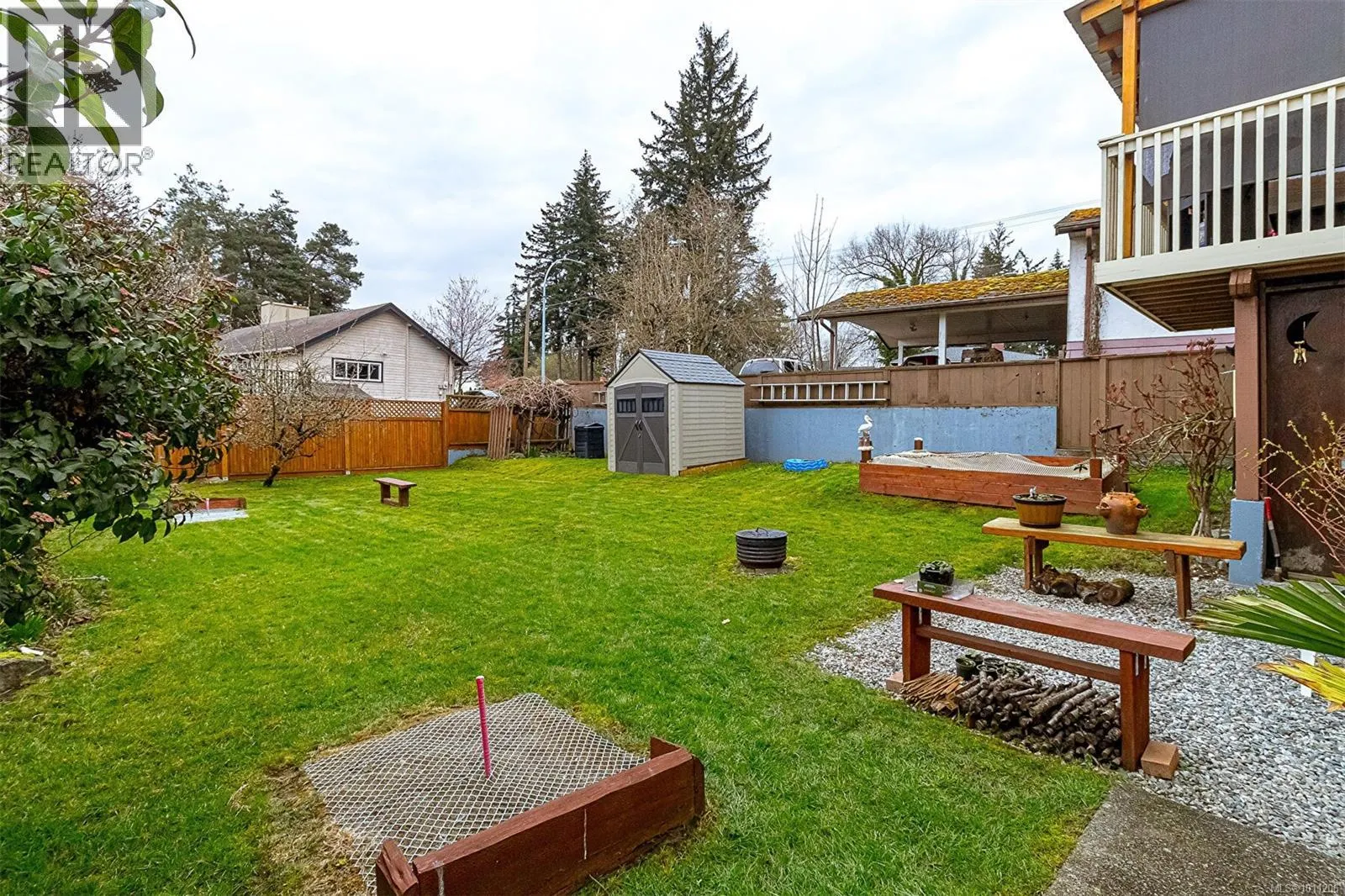 1135 McDonald Cres