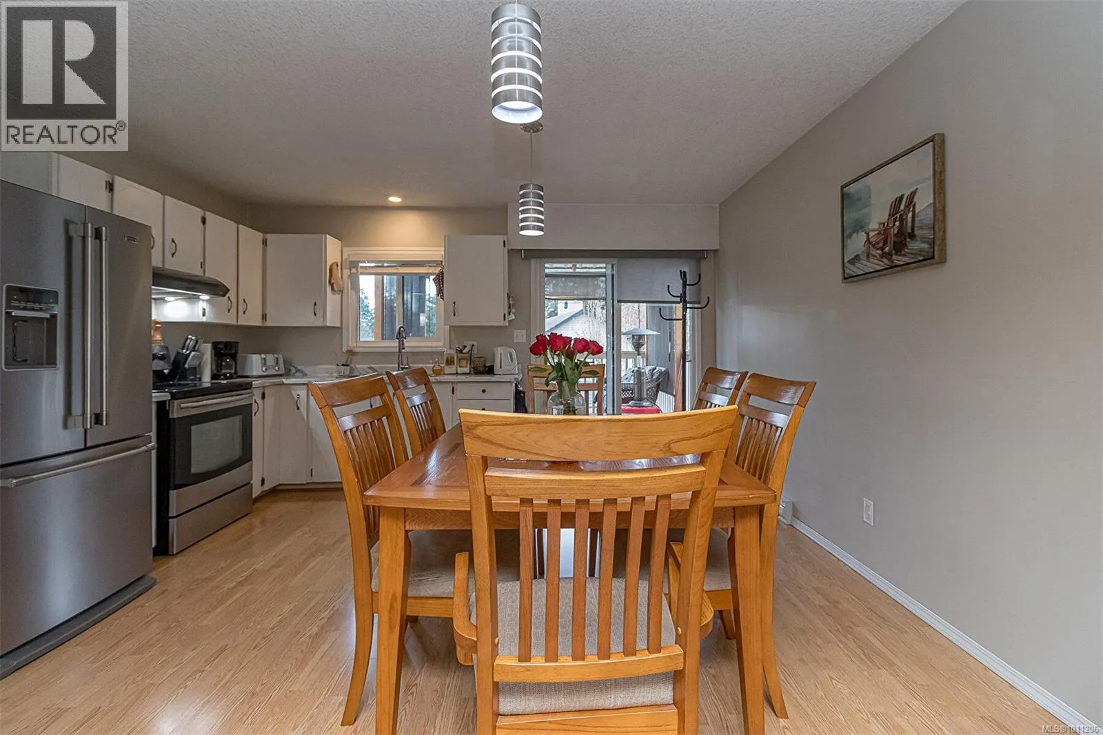1135 McDonald Cres