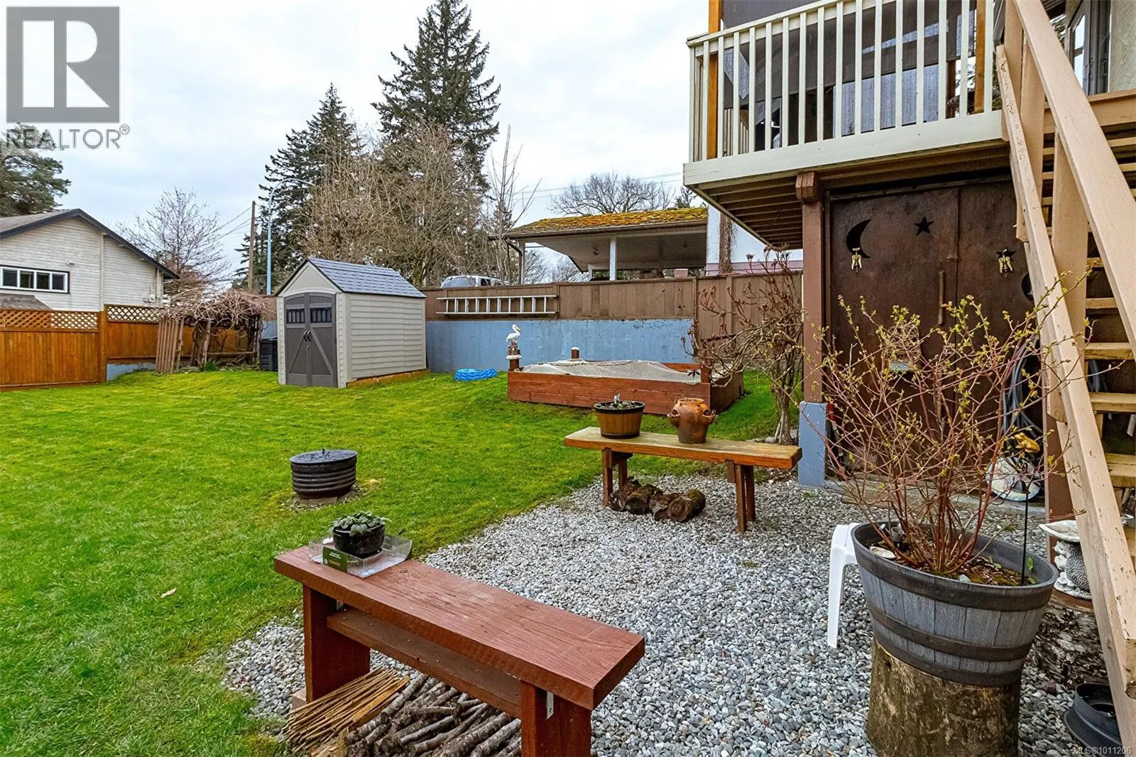 1135 McDonald Cres