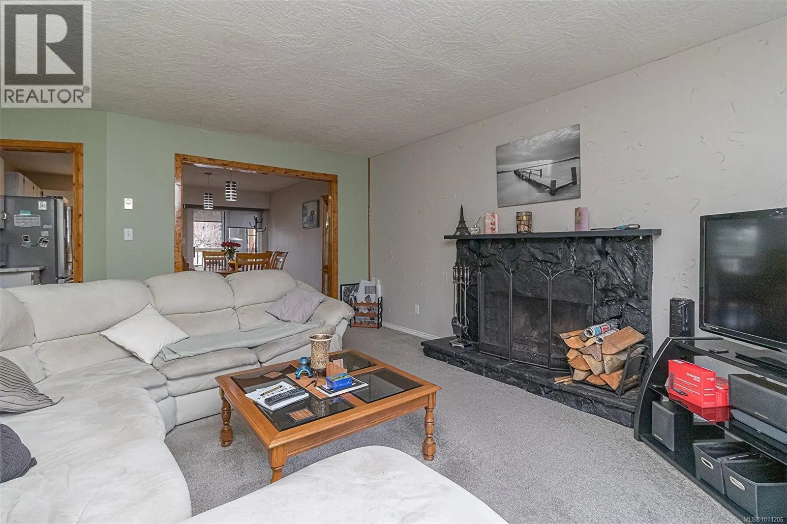 1135 McDonald Cres
