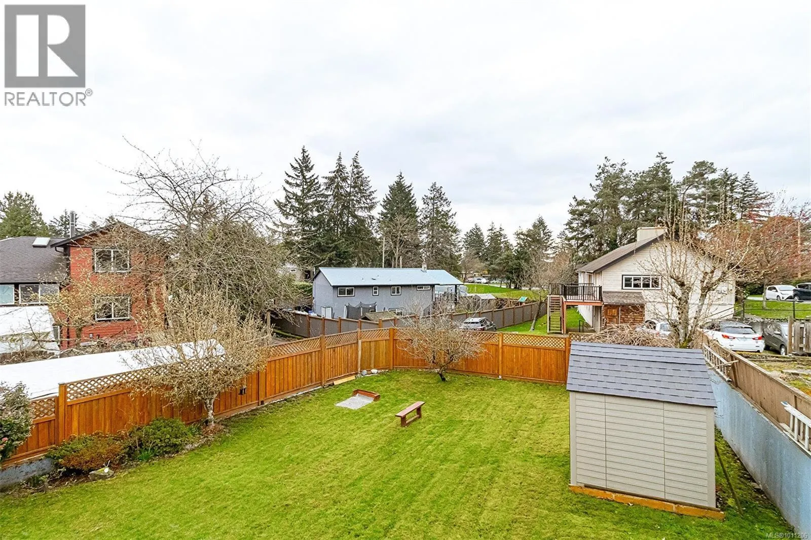 1135 McDonald Cres