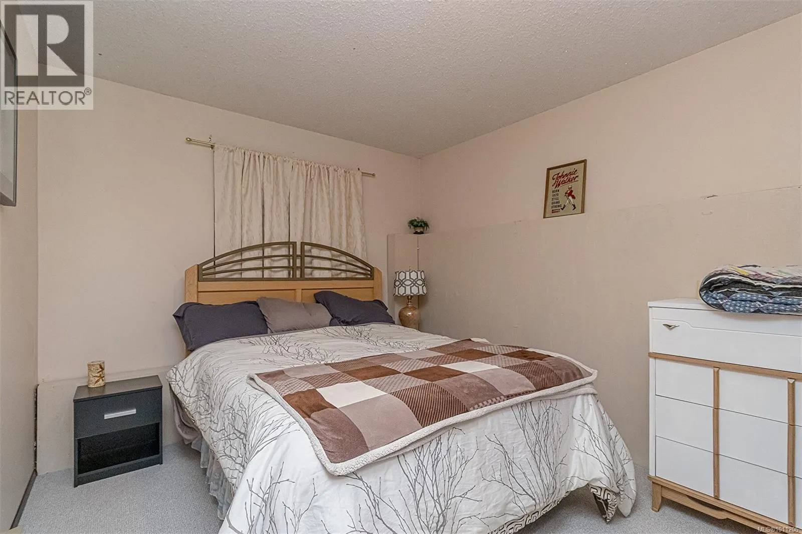 1135 McDonald Cres