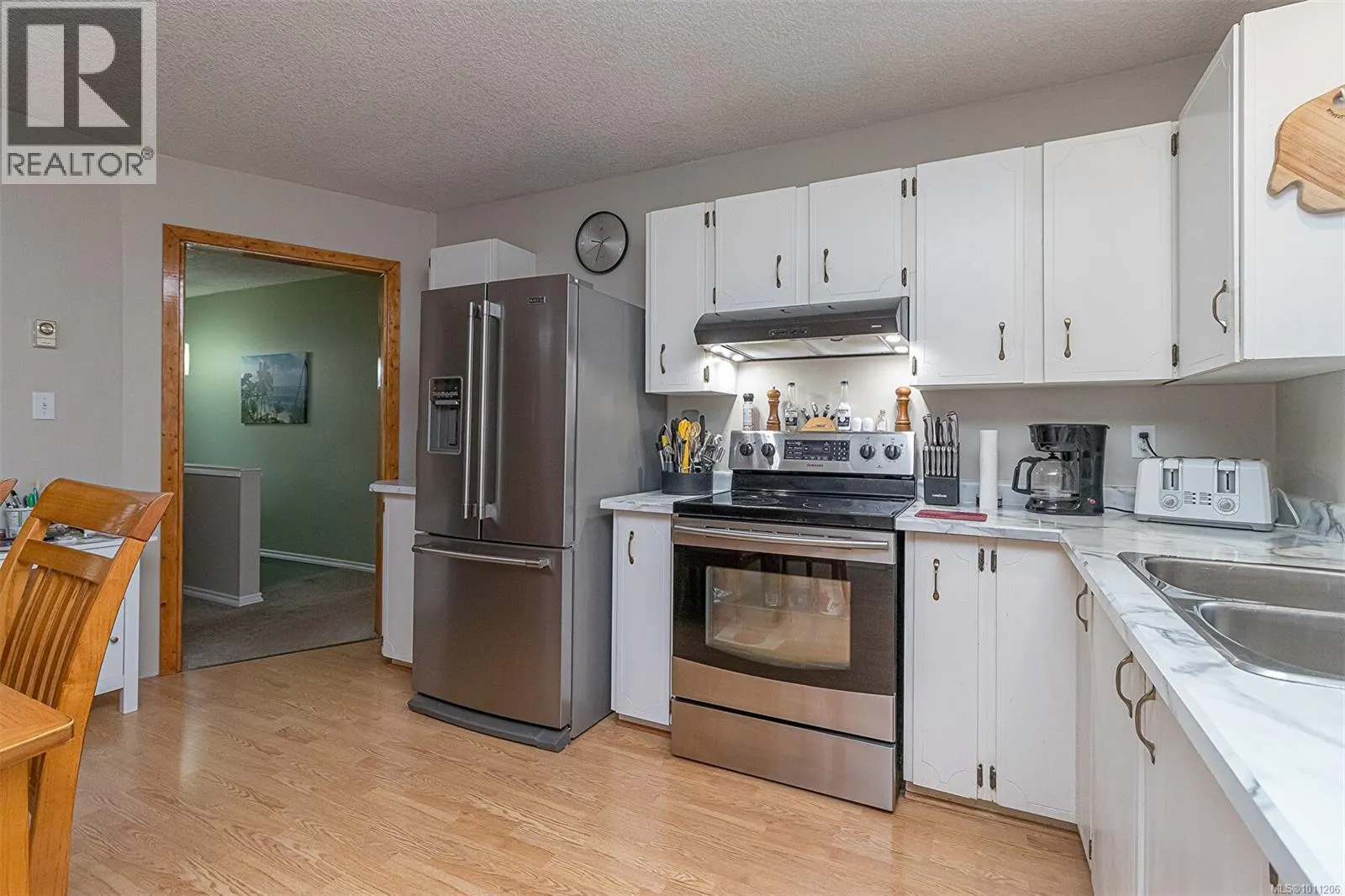 1135 McDonald Cres