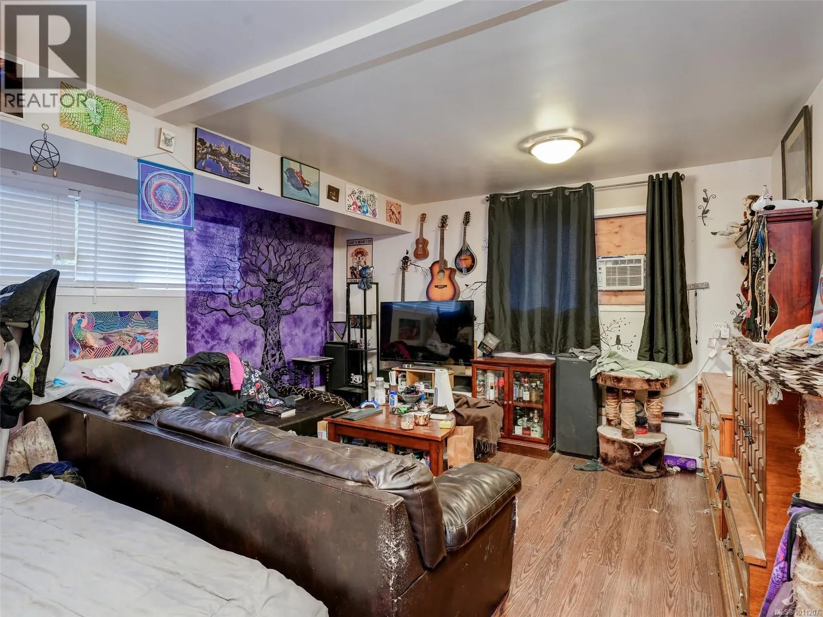 1544 Granada Cres
