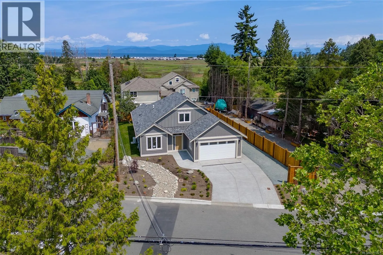 317 Pioneer Cres