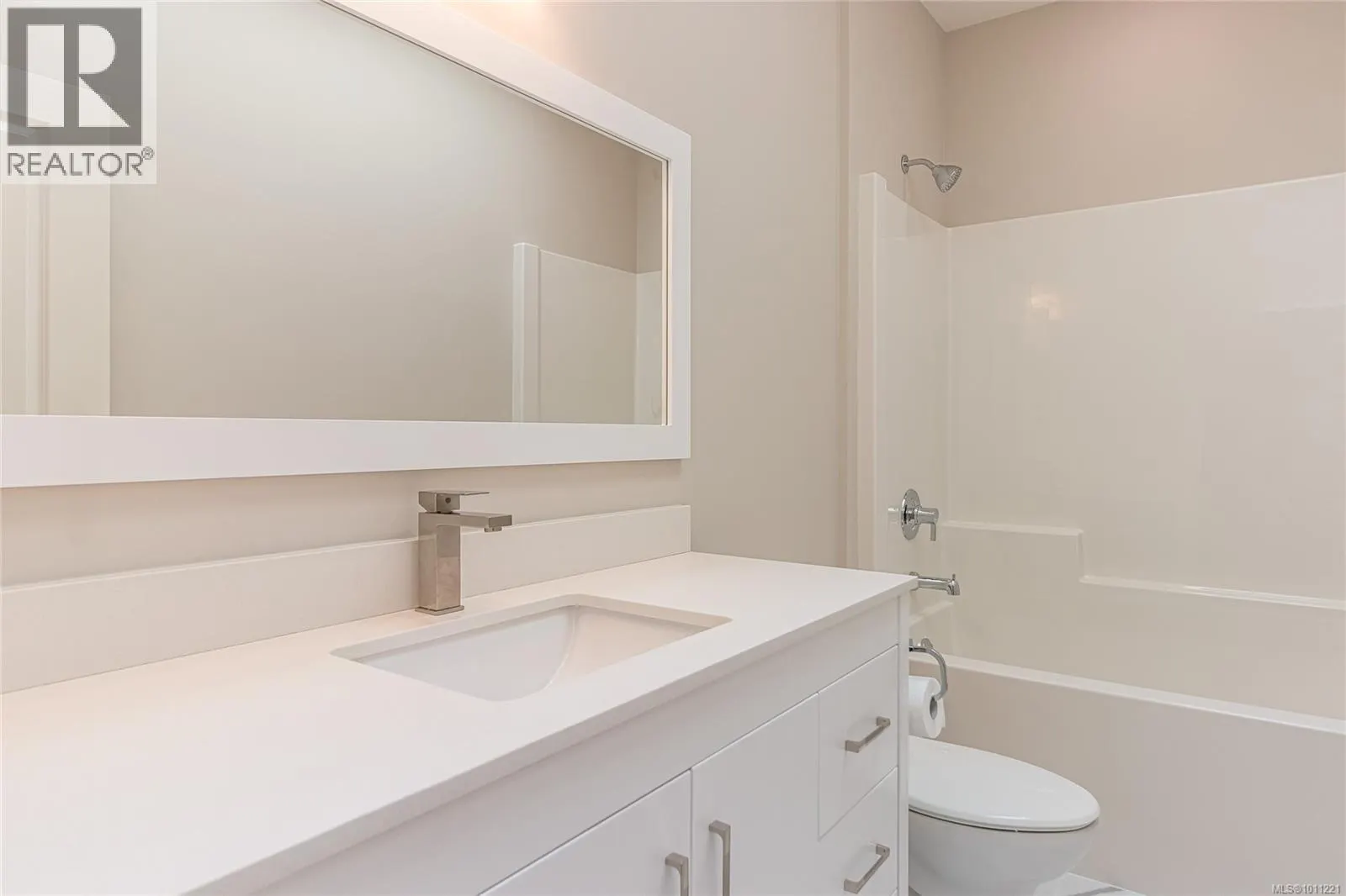 317 Pioneer Cres