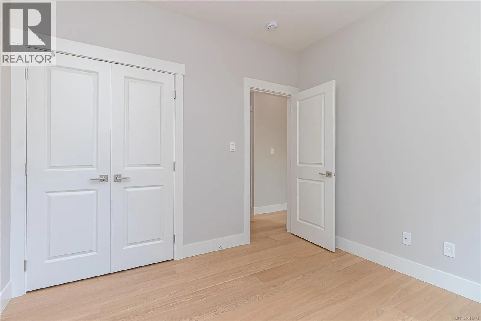 317 Pioneer Cres