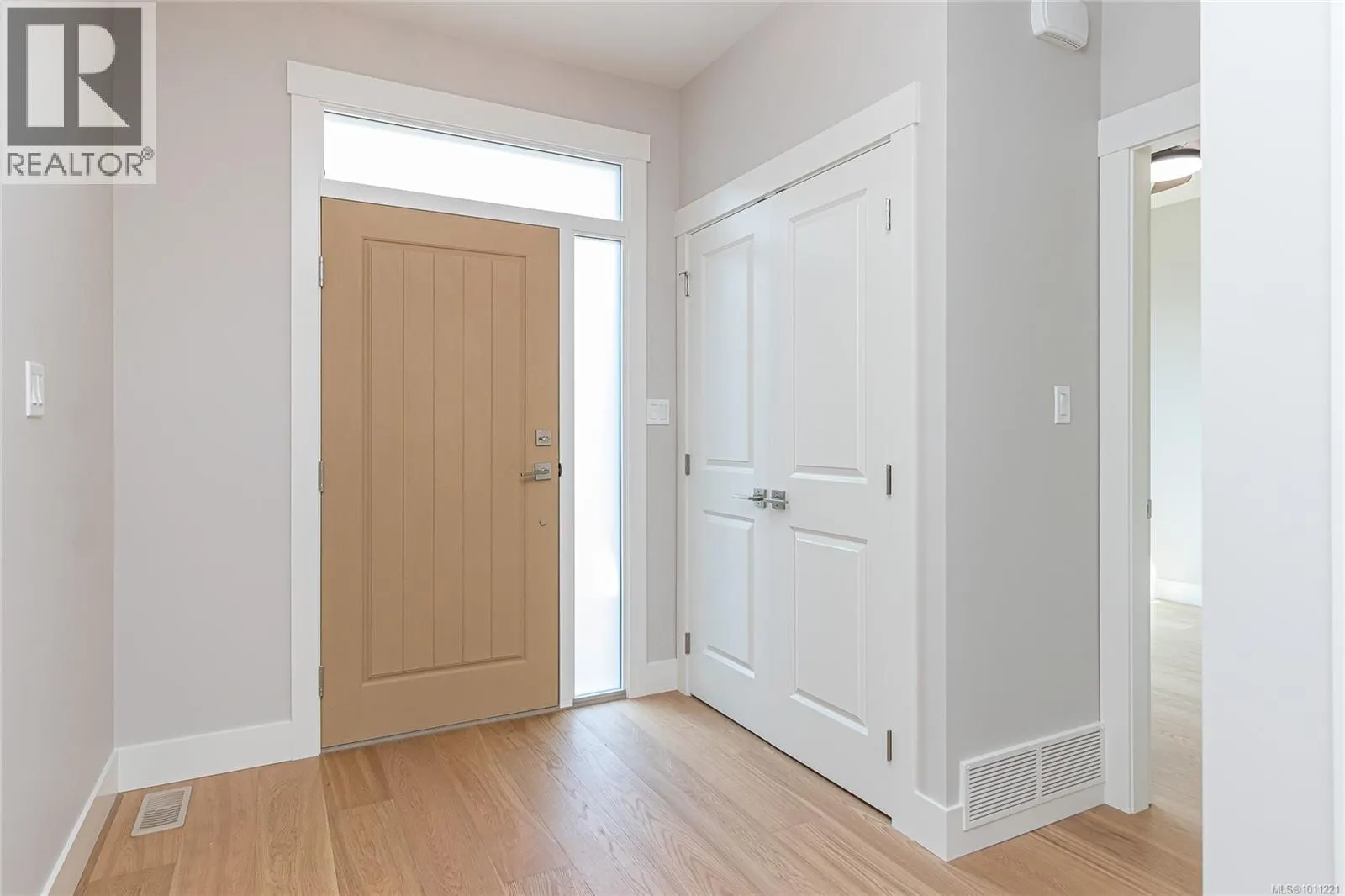 317 Pioneer Cres
