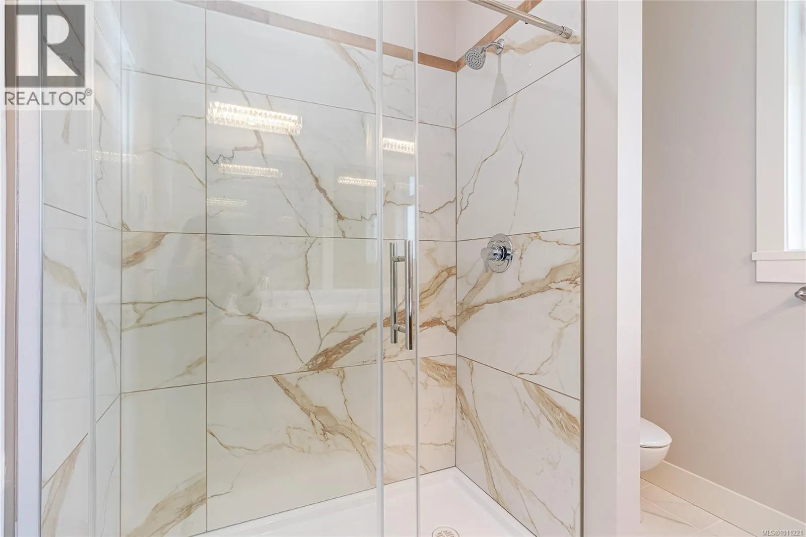 317 Pioneer Cres