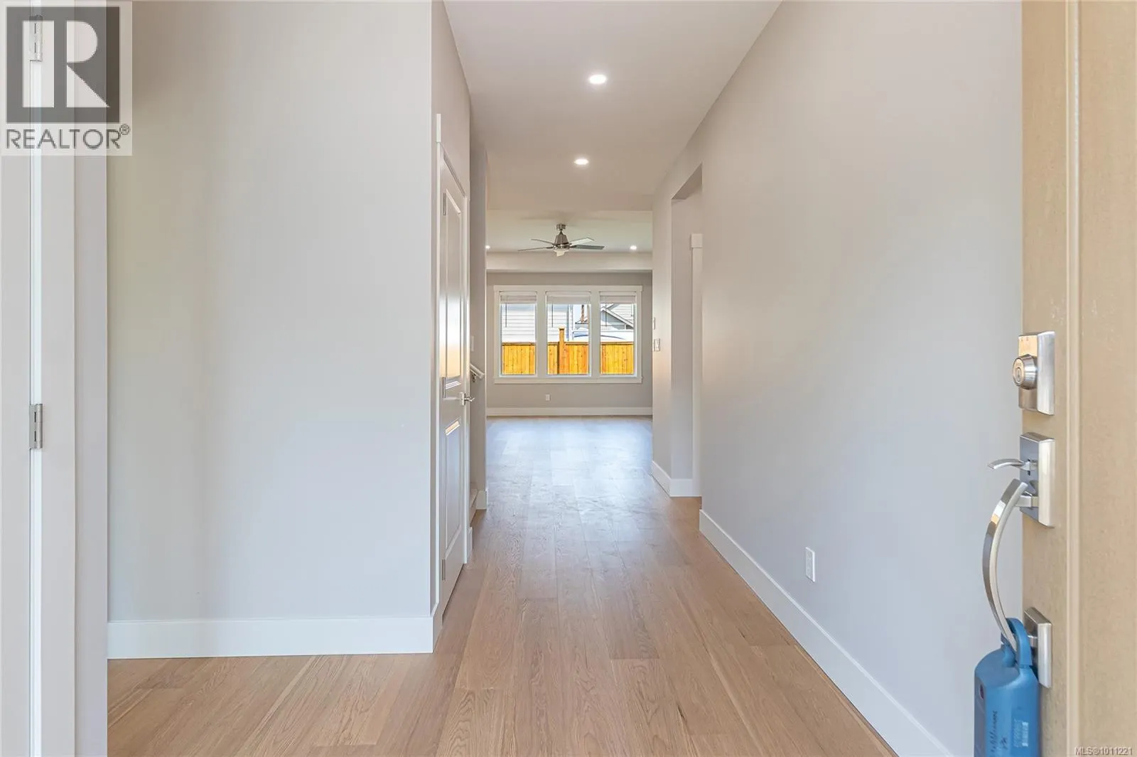 317 Pioneer Cres