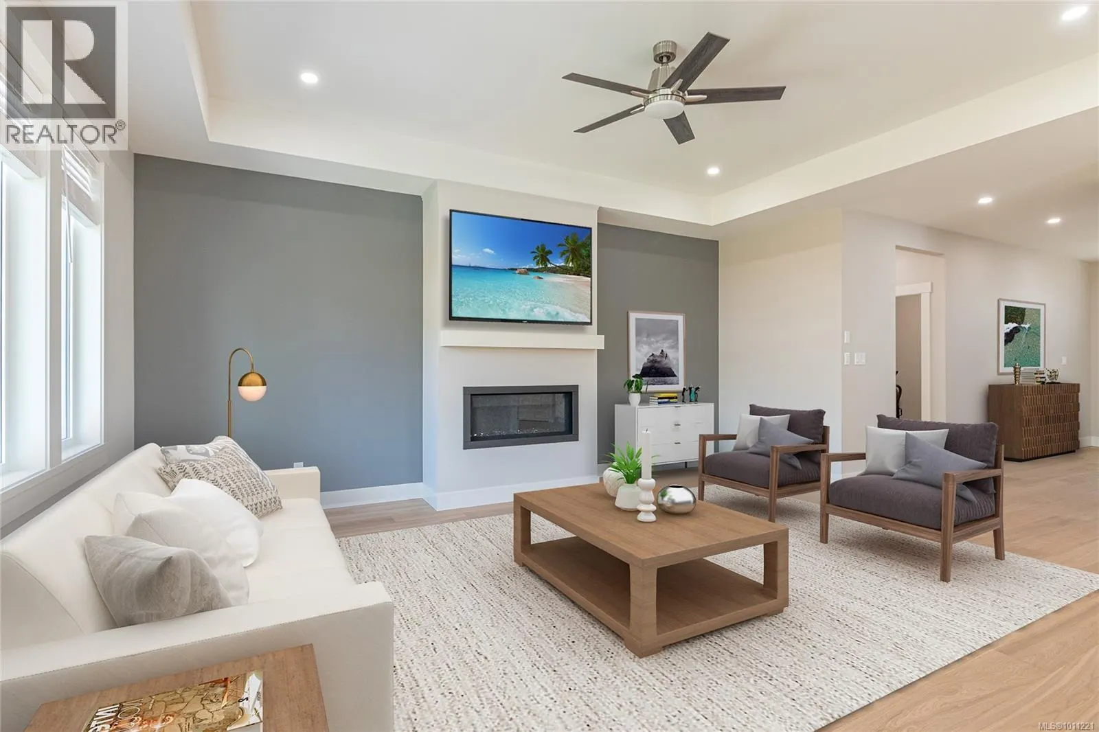 317 Pioneer Cres