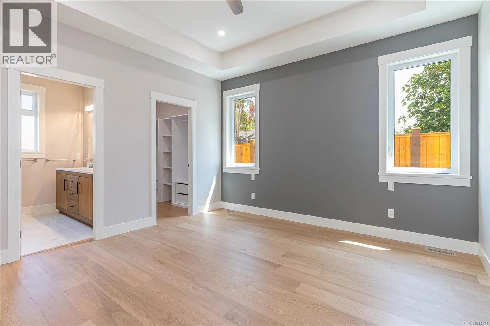 317 Pioneer Cres