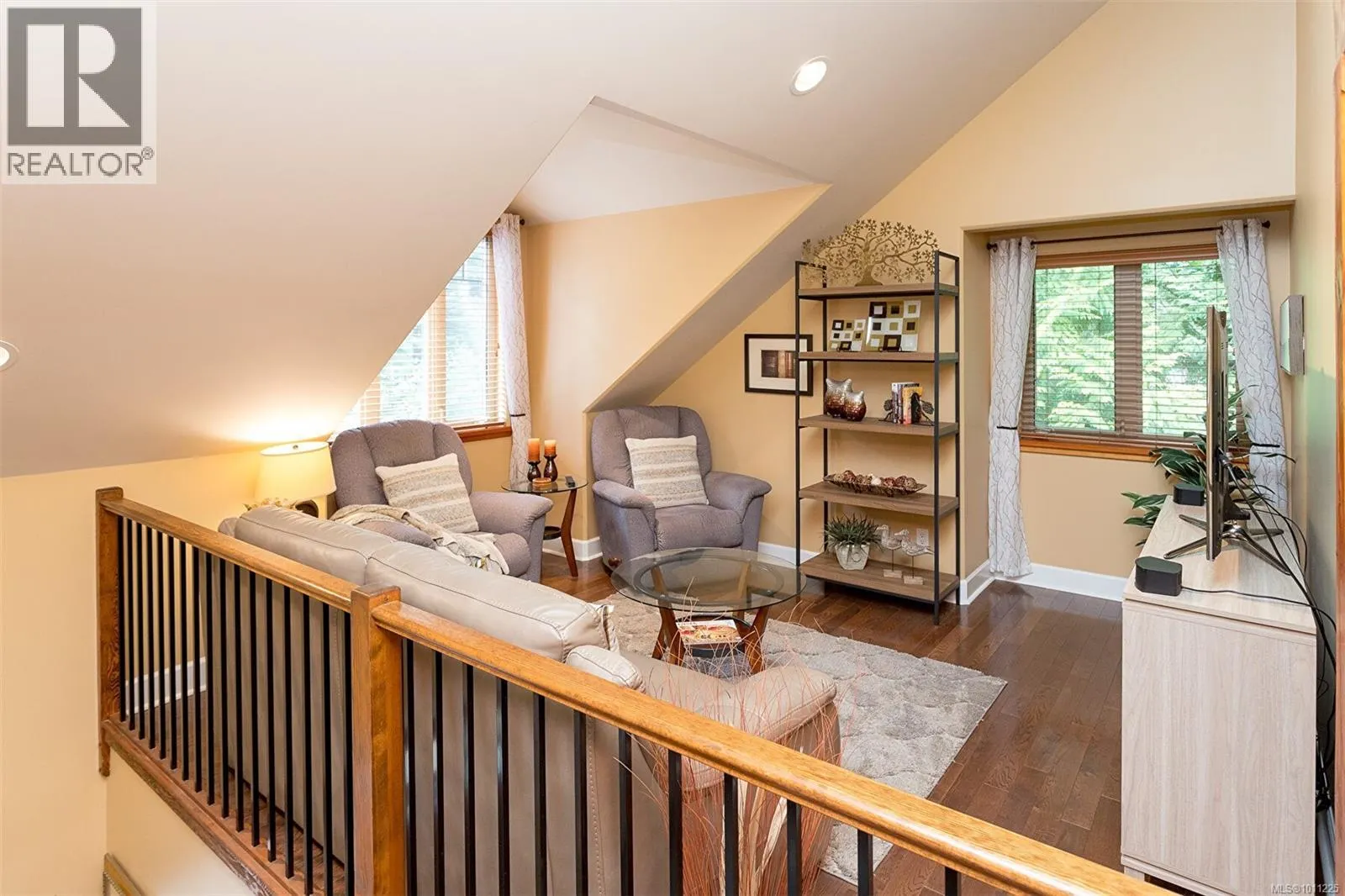 1633 Cole Rd