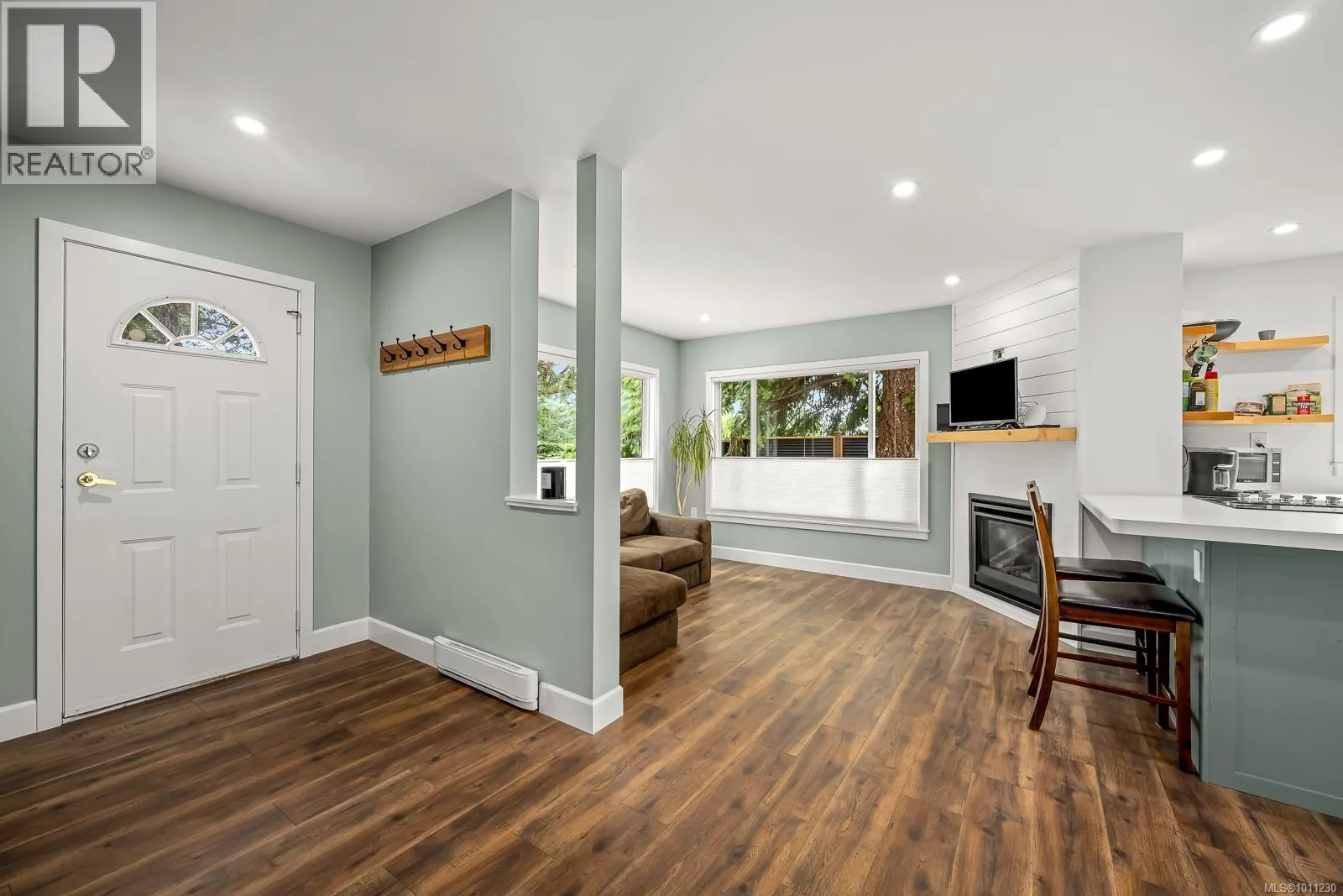 2103 Saratoga Rd