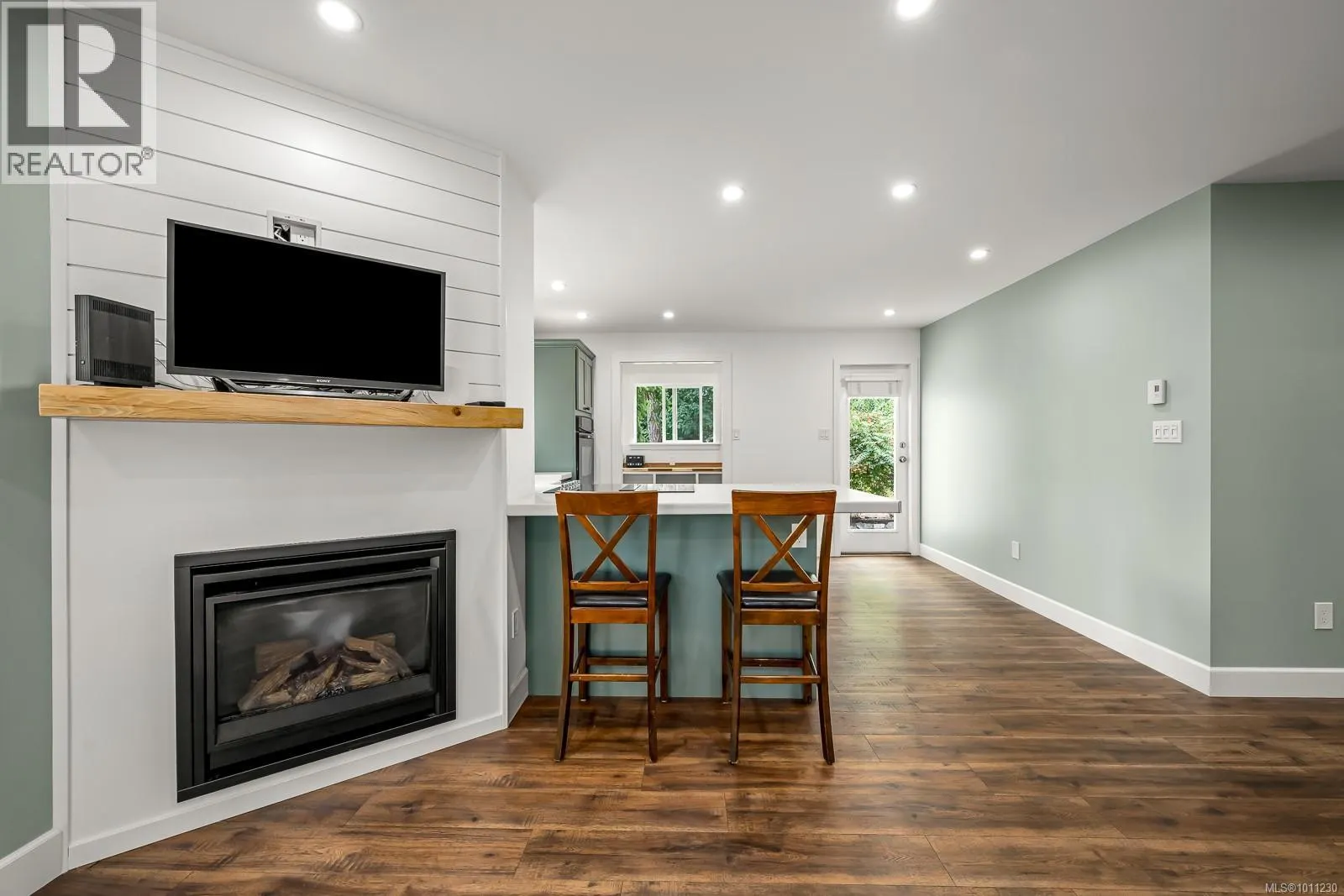 2103 Saratoga Rd