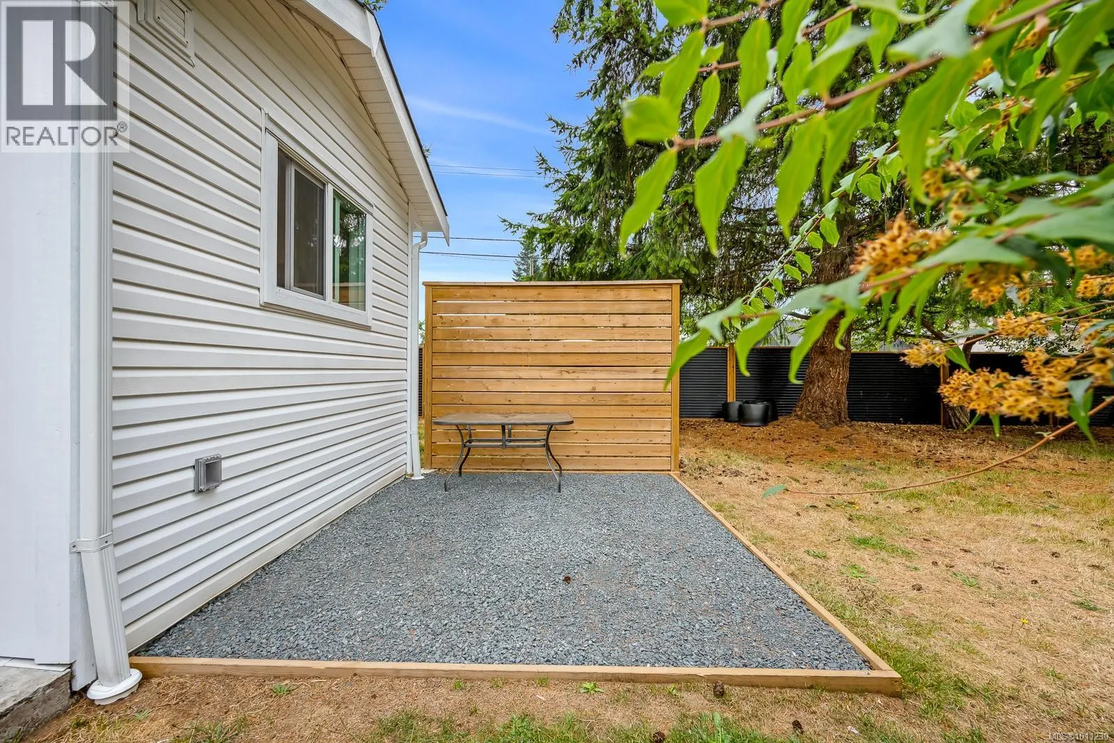 2103 Saratoga Rd