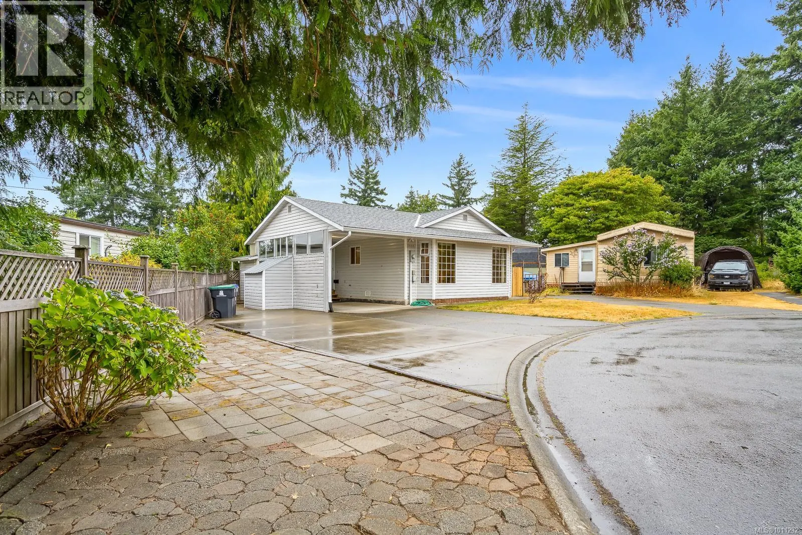 2105 Pemberton Pl