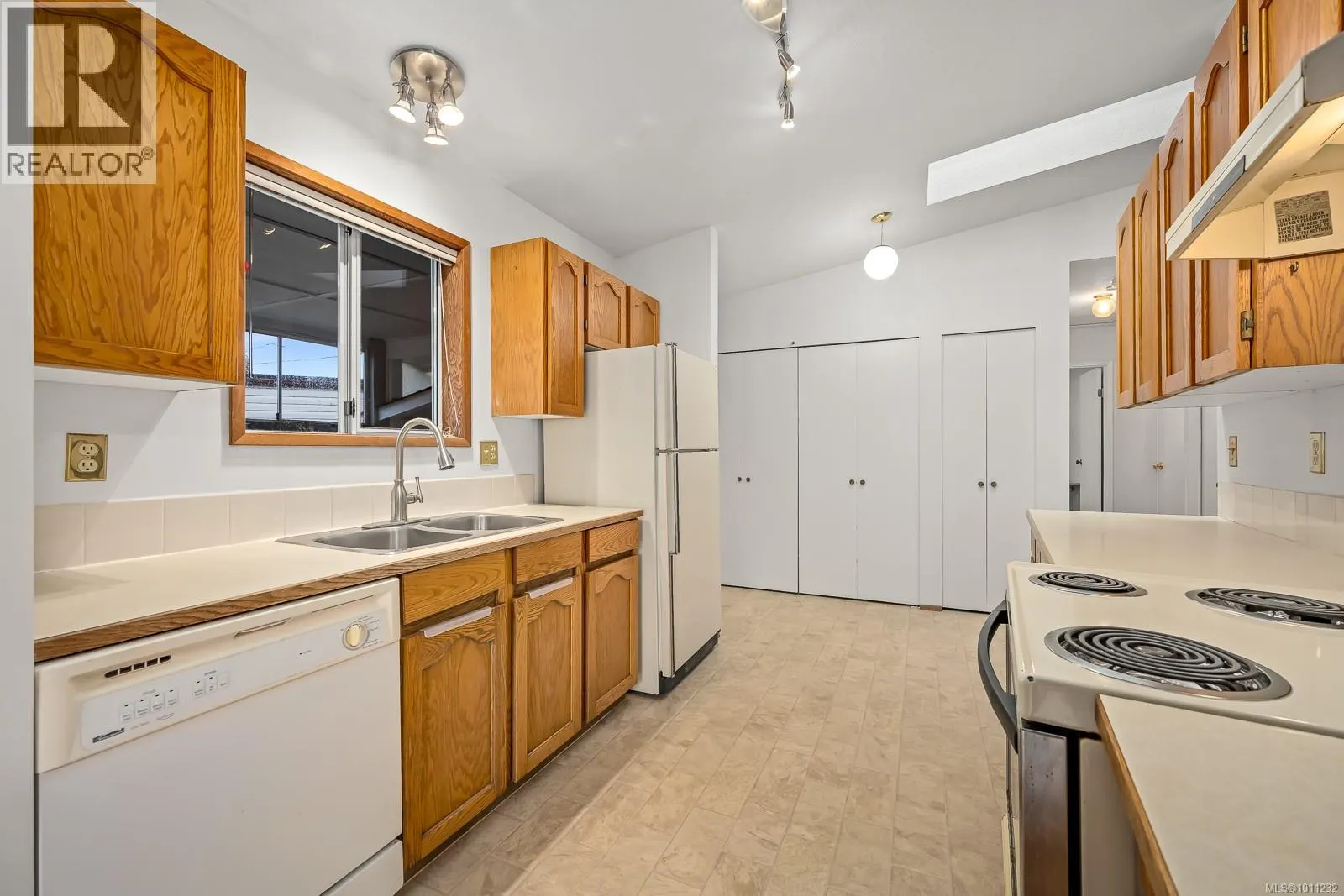 2105 Pemberton Pl