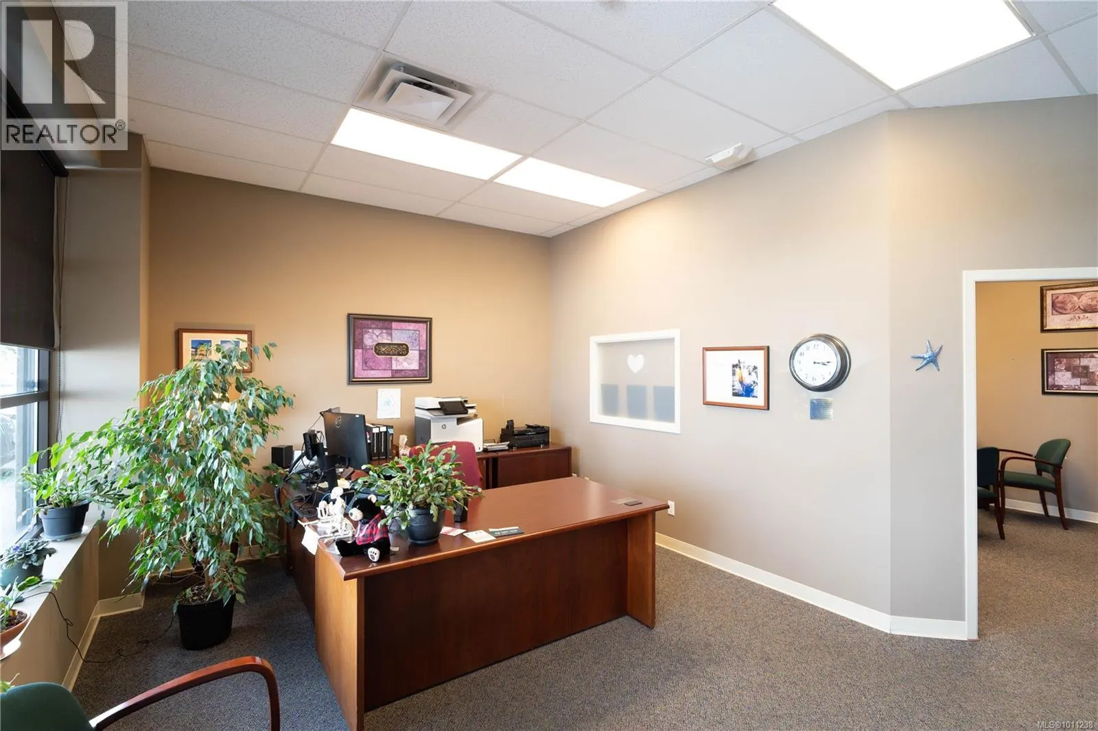D 951 Canada Ave