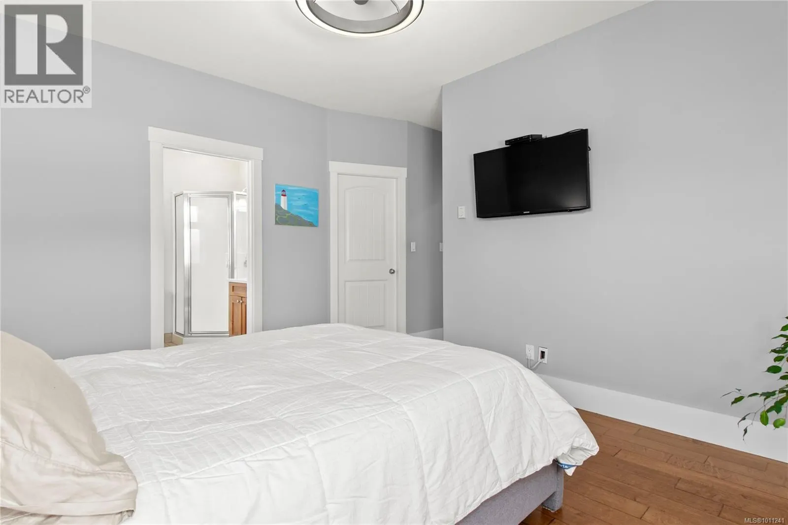 2550 Hebrides Cres