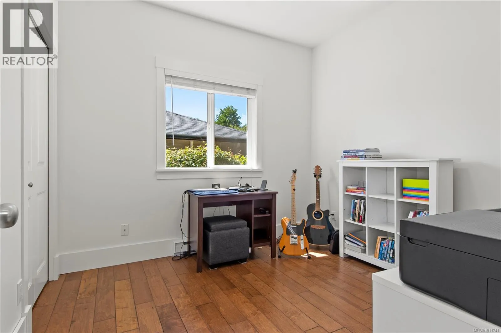 2550 Hebrides Cres