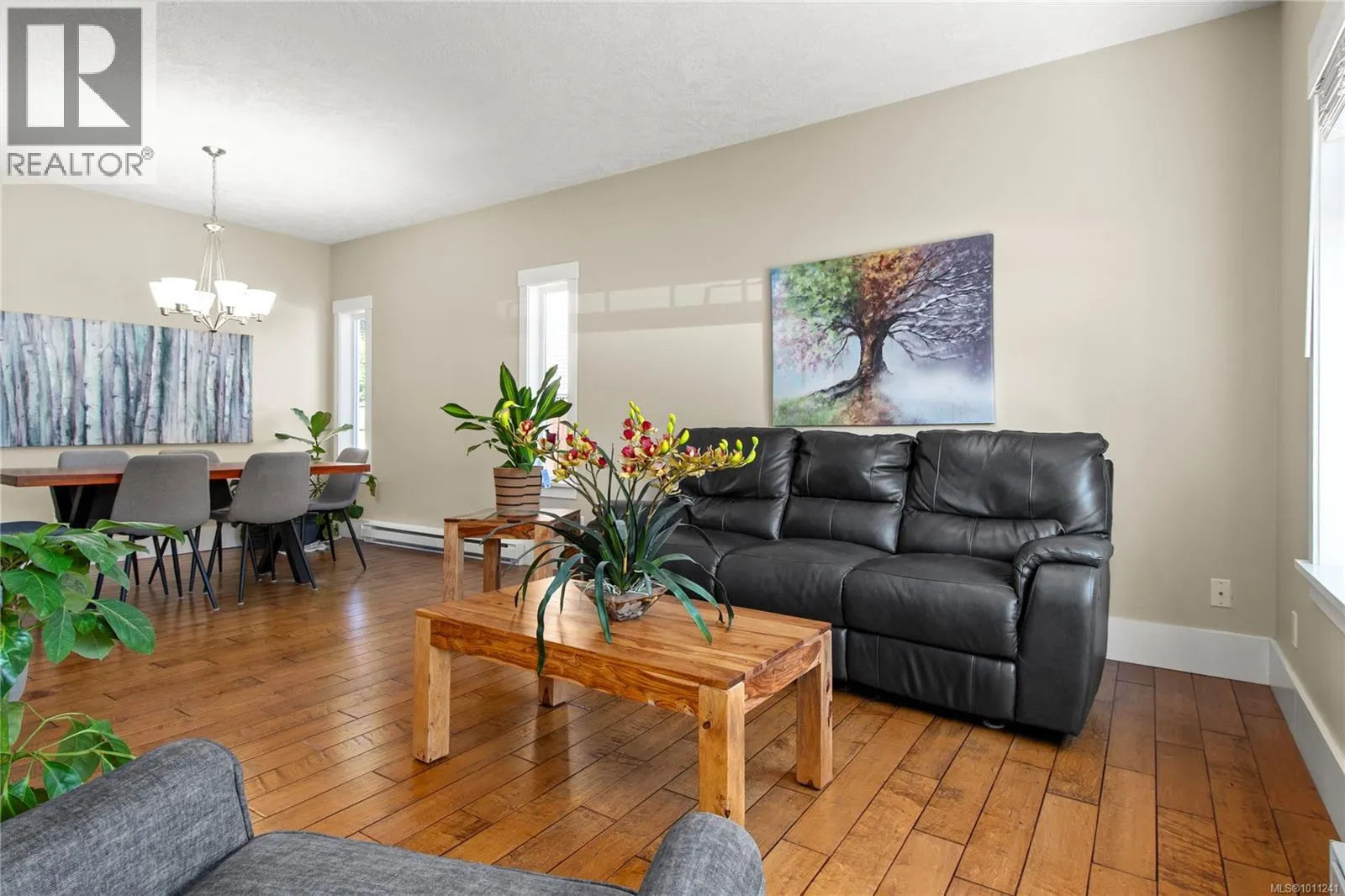 2550 Hebrides Cres