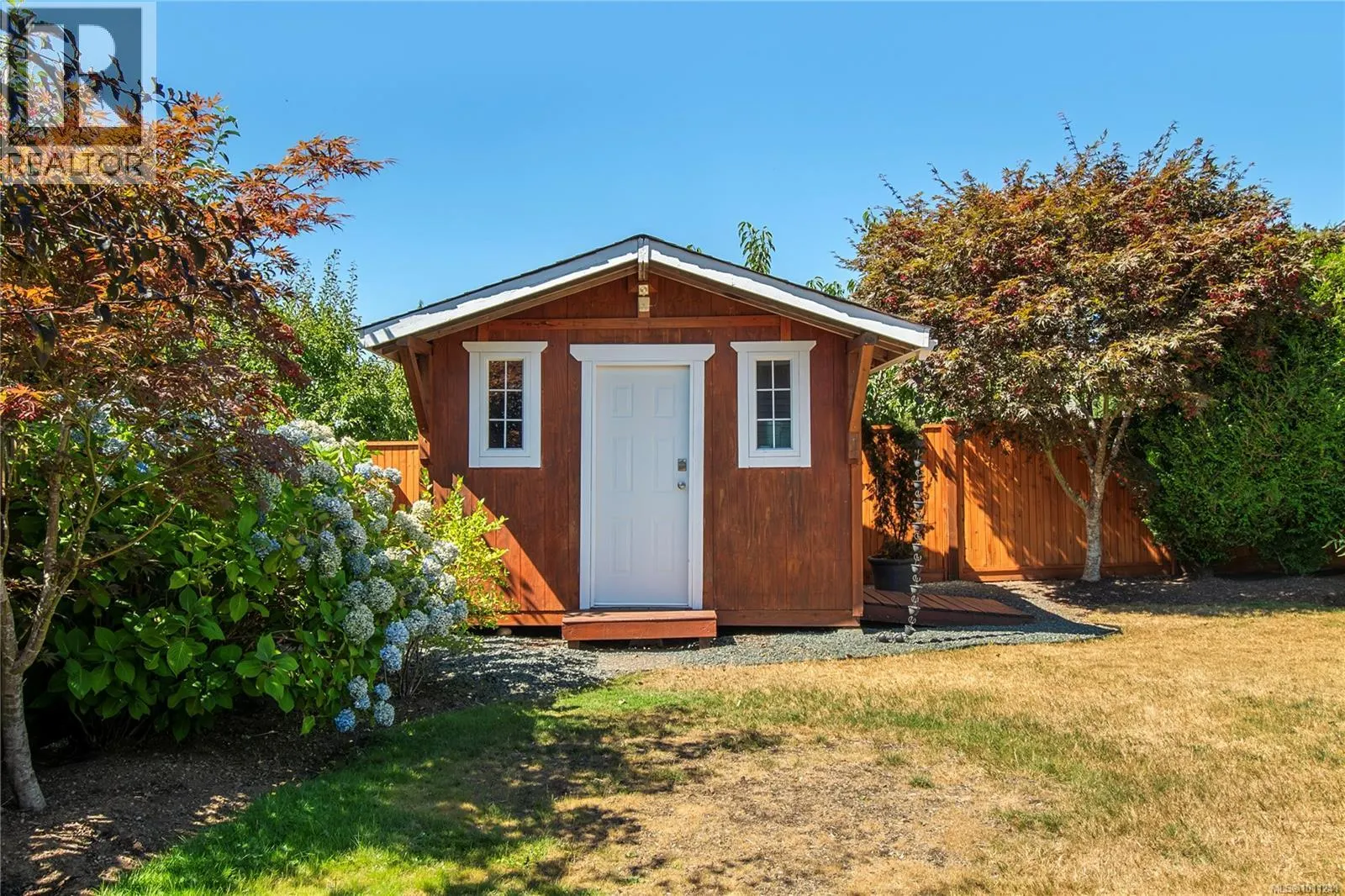 2550 Hebrides Cres