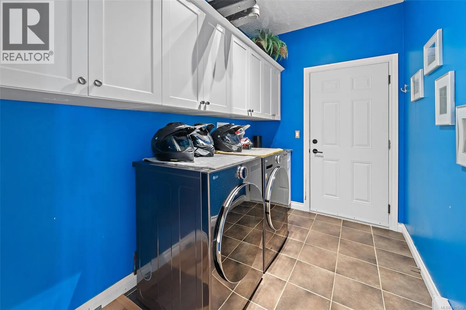2877 Patricia Marie Pl